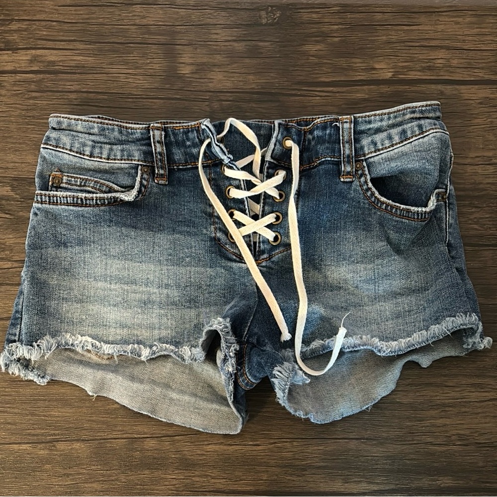 shorts size waist 24
